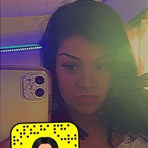 Meet your Posher, Elena